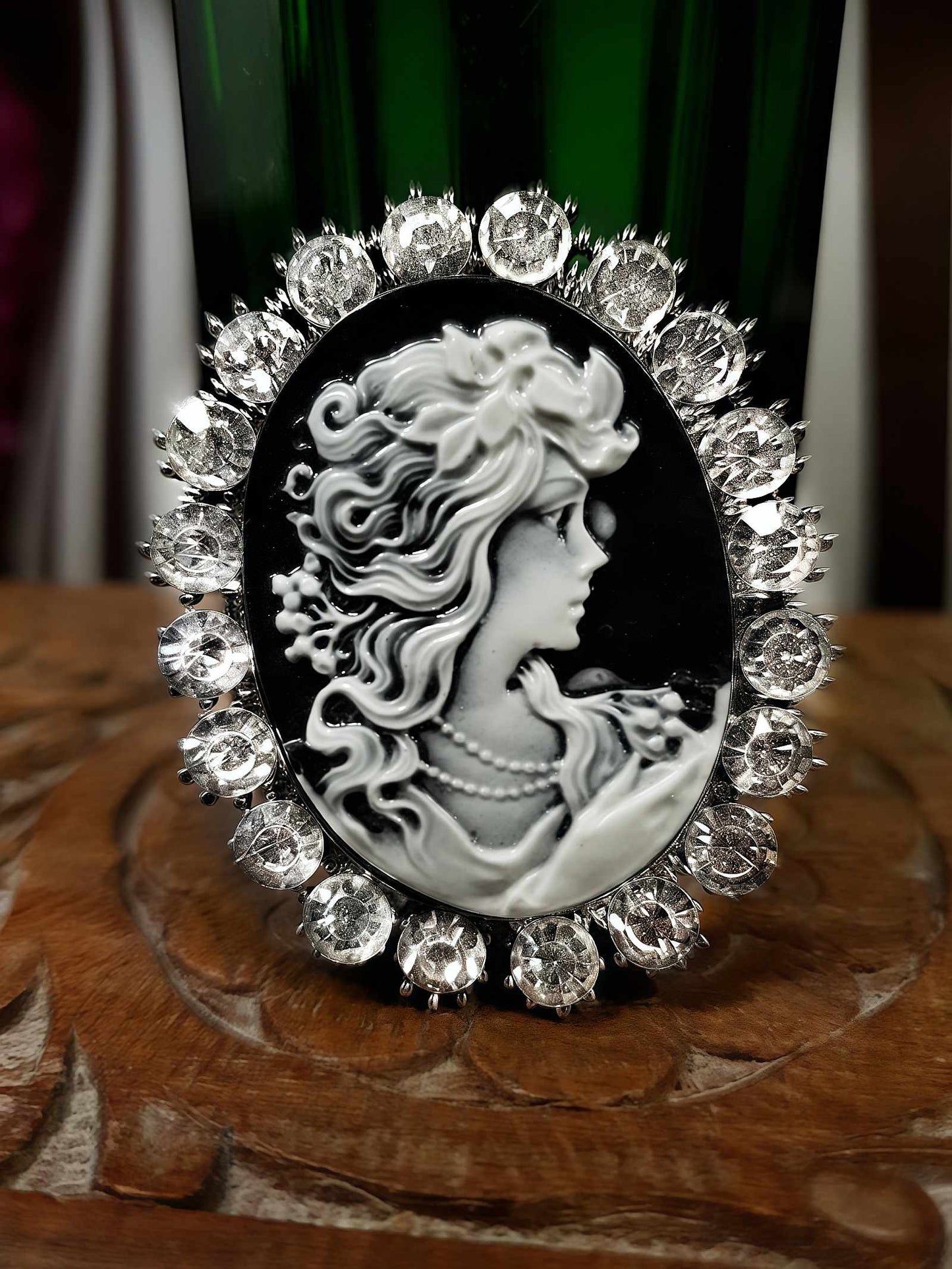 Vintage 1980s Cameo Brooch Rhinestone Black White Oval Retro