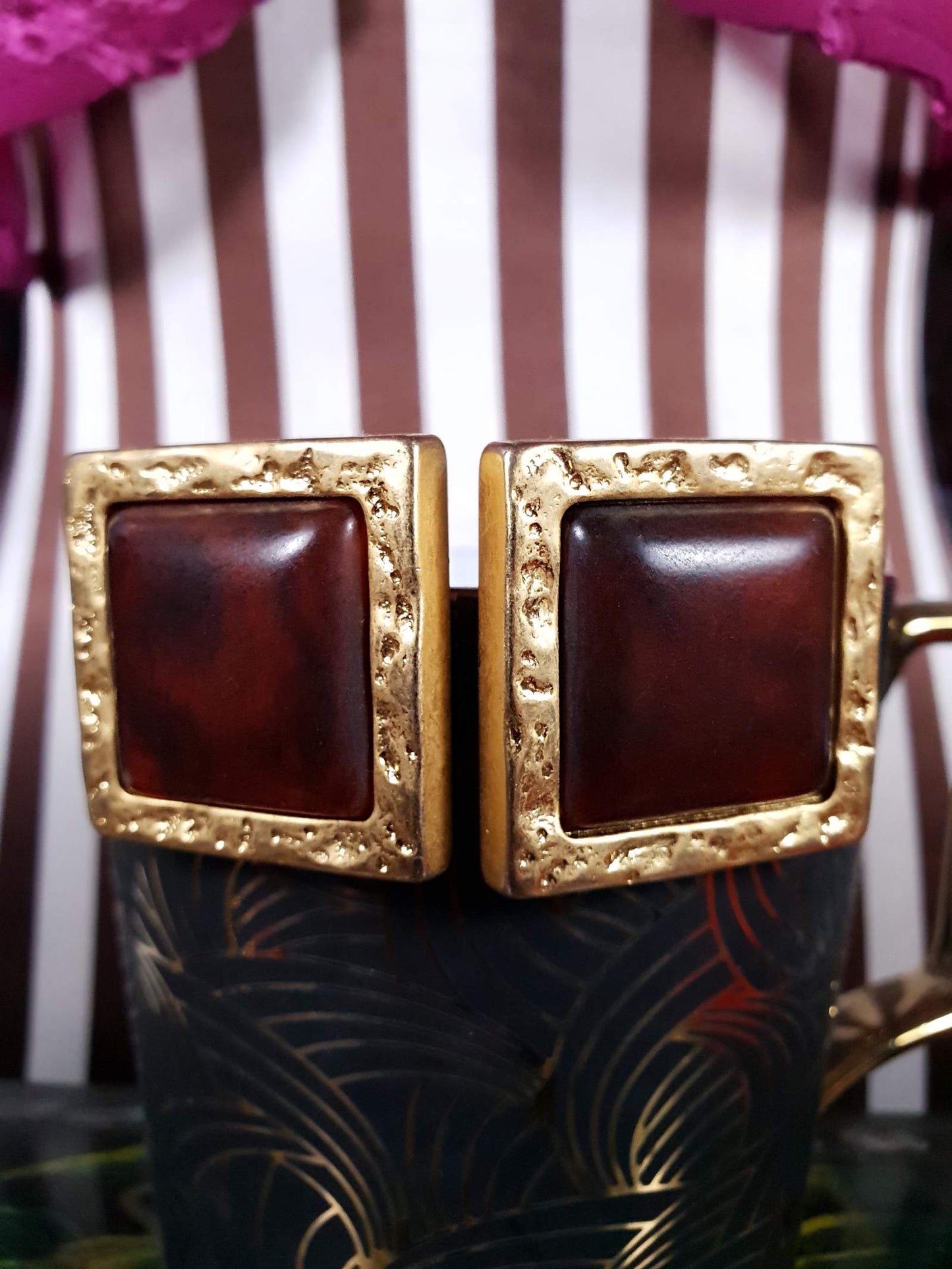 Vintage 1980s Gold Square Earrings Statement Clip On Resin Marbled Brown