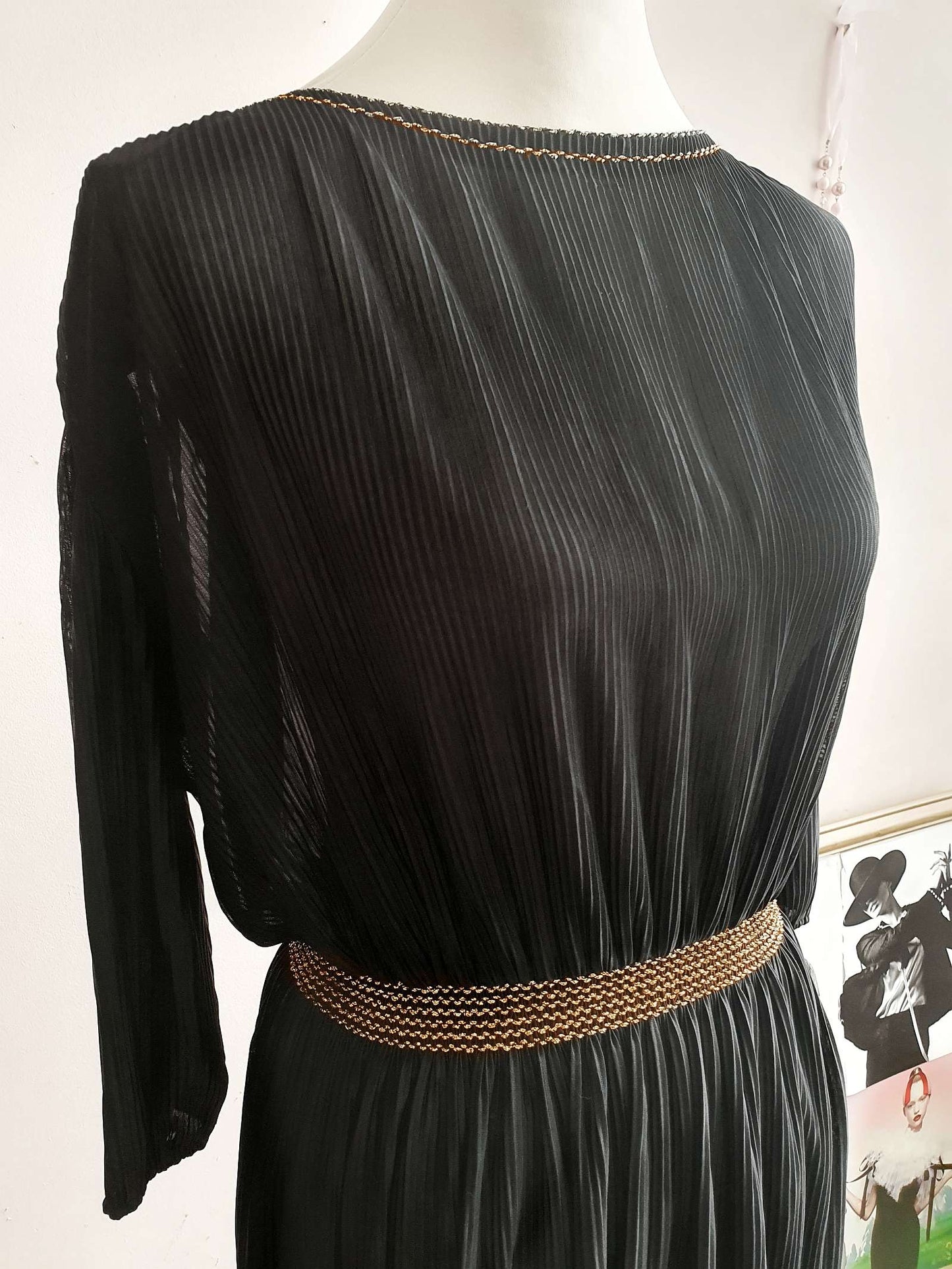 1980s Vintage Black Pleated Gold Trim Party Dress - Size 14/16