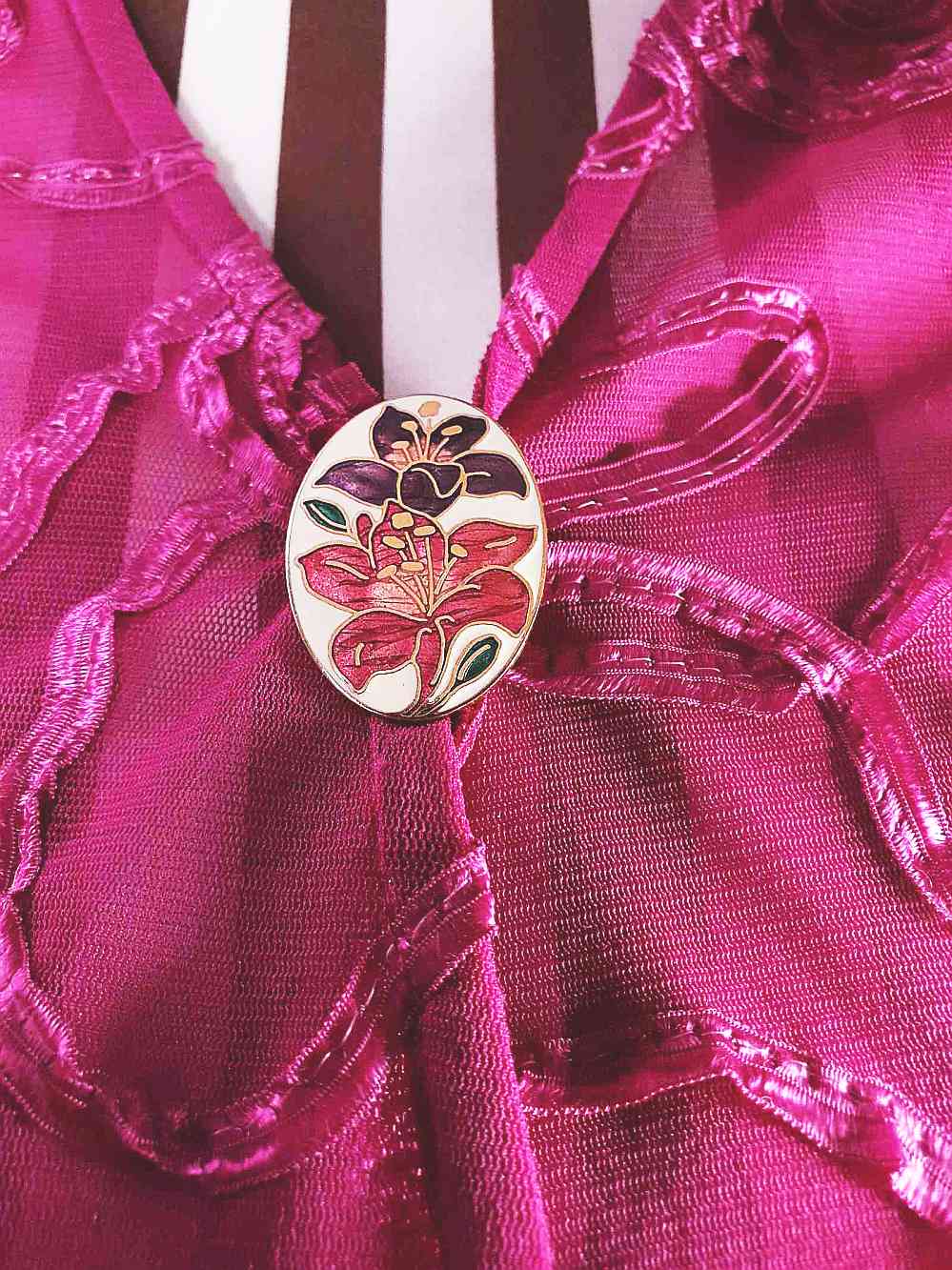 Vintage 1980s Cloisonne Iris Brooch Pin Oval Flower Enamel Fish & Crown Signed