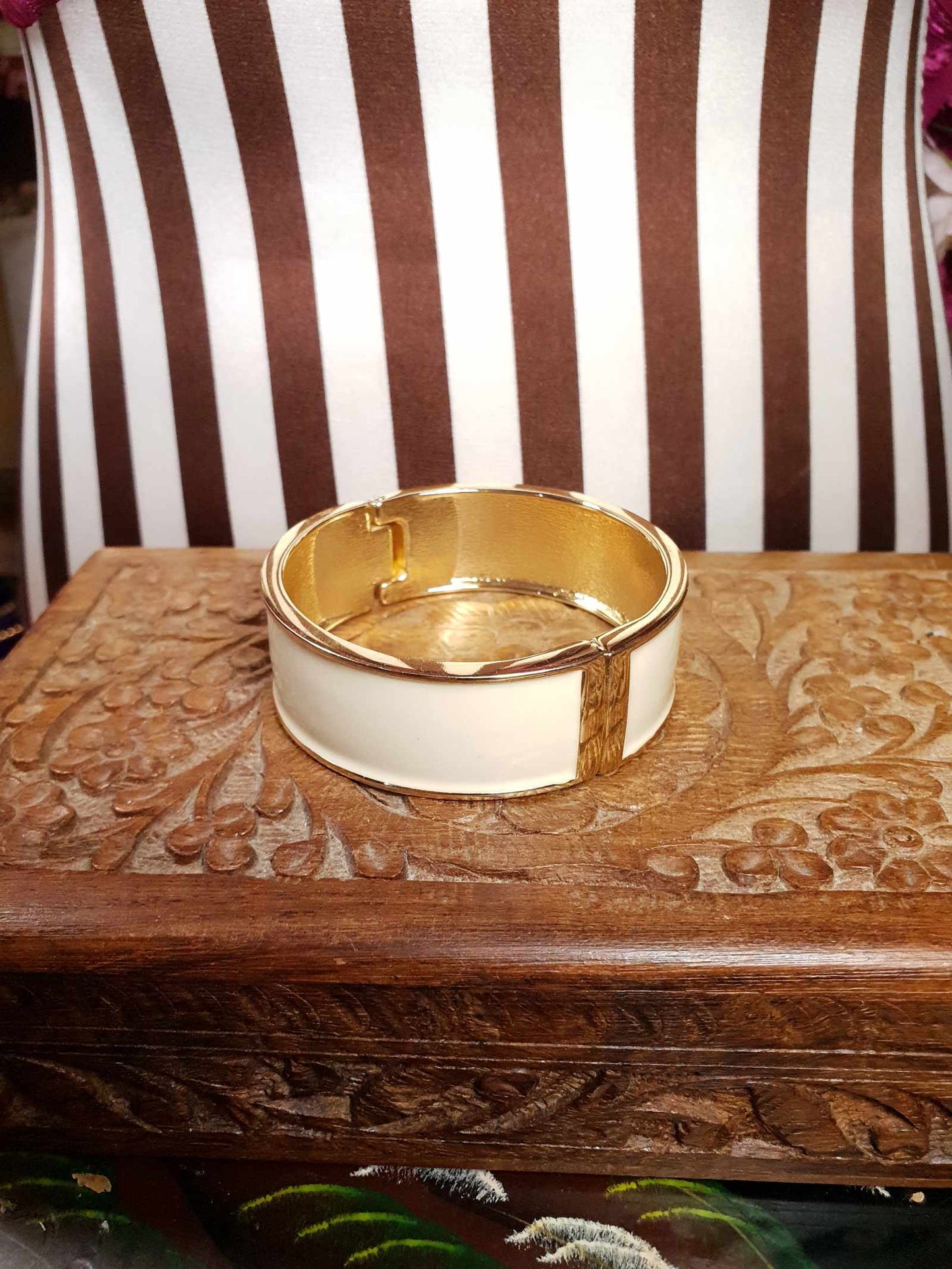 Vintage 1980s Cream Enamel Bangle Bracelet Gold Tone Magnetic Clasp