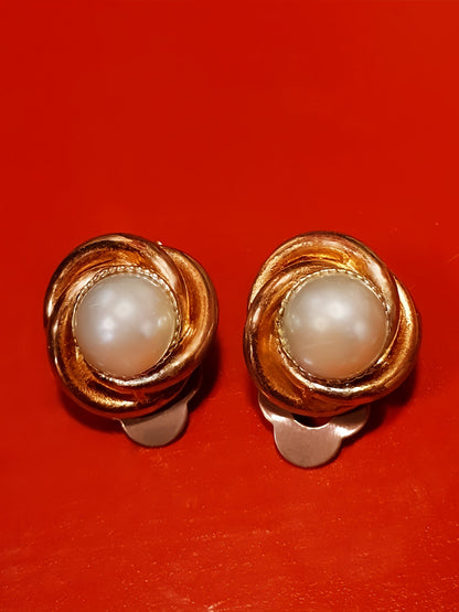 Vintage 1980s Faux Pearl Earrings Clip-On Gold Tone Retro