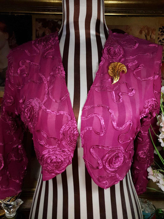 Vintage Leaf Swirl Brooch Filigree Gold Tone Retro Pin 1970s