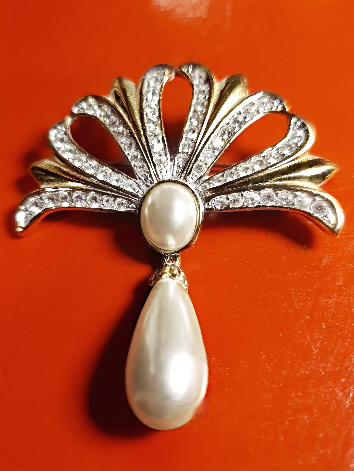 Vintage 1980s Rhinestone Pearl Brooch Dangle Drop Gold-Tone
