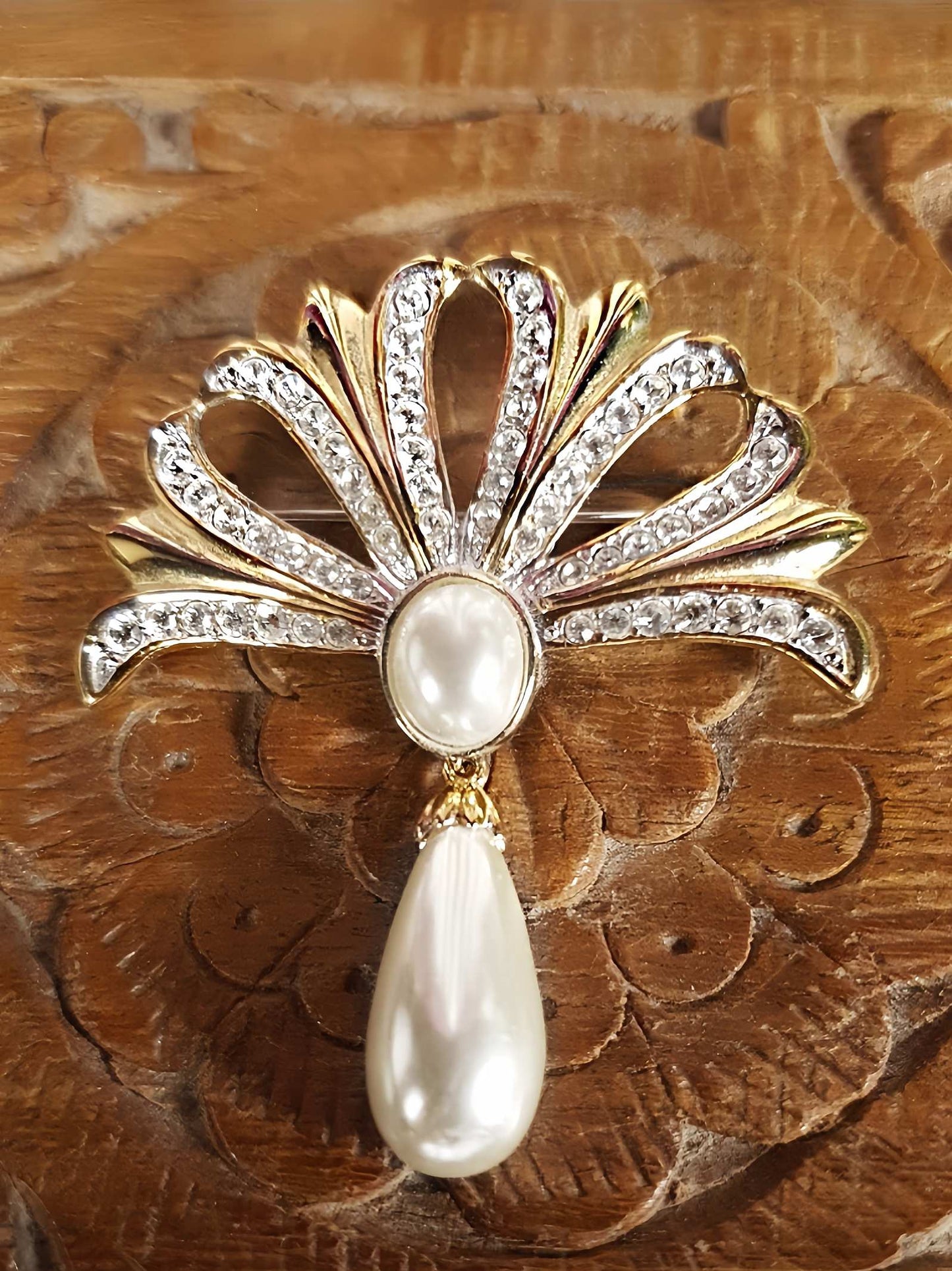 Vintage 1980s Rhinestone Pearl Brooch Dangle Drop Gold-Tone
