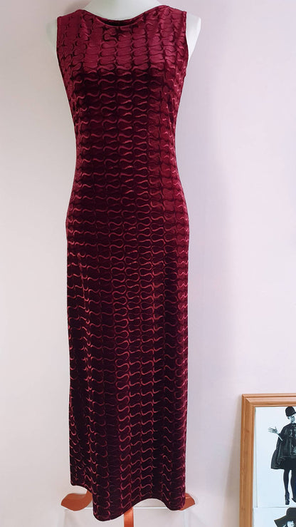 Beautiful 1980s Burgundy Red Velvet Long Evening Dress - Size 10