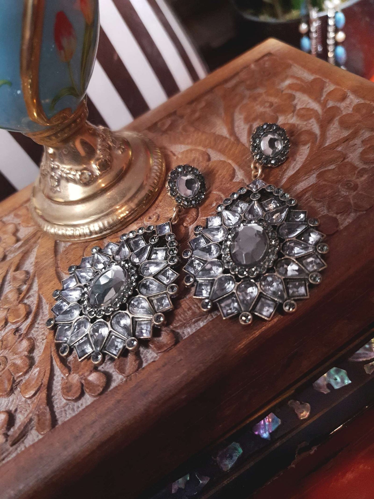 Vintage 1980s Grey Rhinestone Dangle Earrings Drop Victorian Revival
