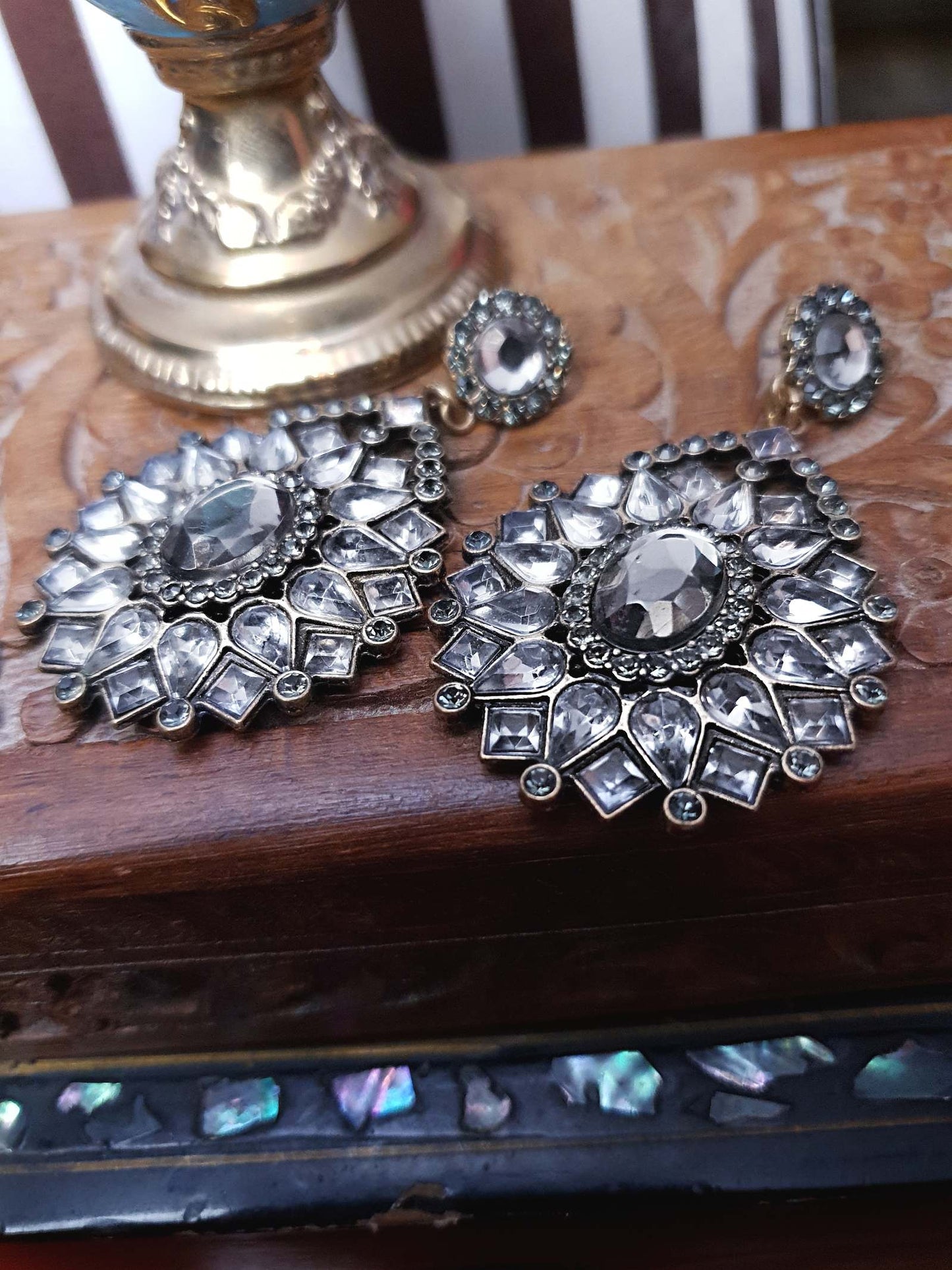 Vintage 1980s Grey Rhinestone Dangle Earrings Drop Victorian Revival