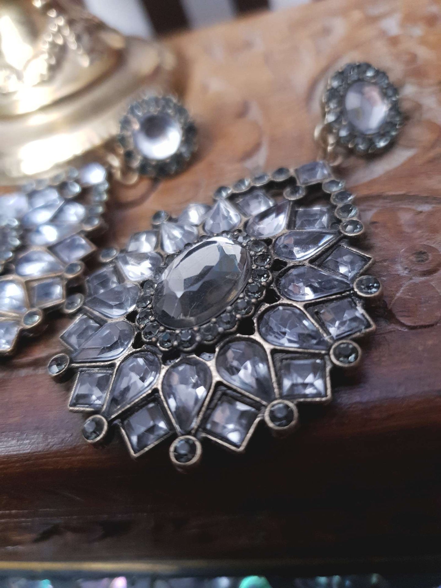 Vintage 1980s Grey Rhinestone Dangle Earrings Drop Victorian Revival