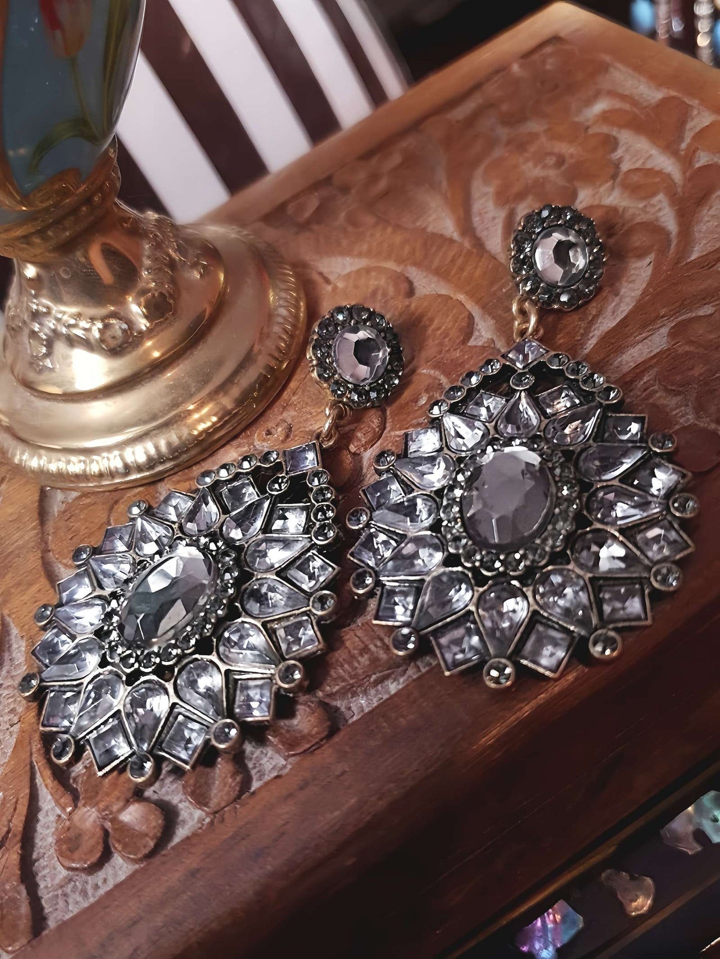 Vintage 1980s Grey Rhinestone Dangle Earrings Drop Victorian Revival