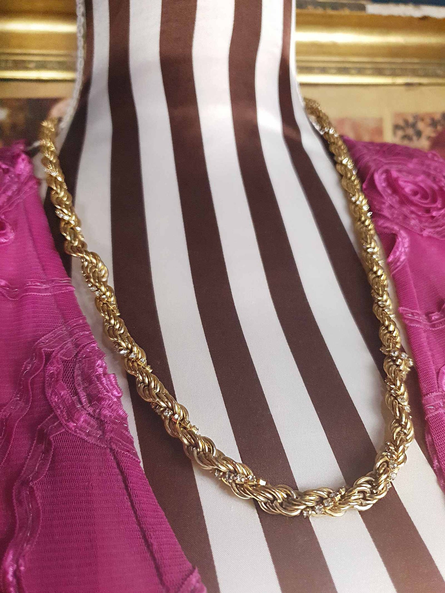 90s Vintage Twisted Rope Chain Rhinestone Necklace 24" Gold-Tone
