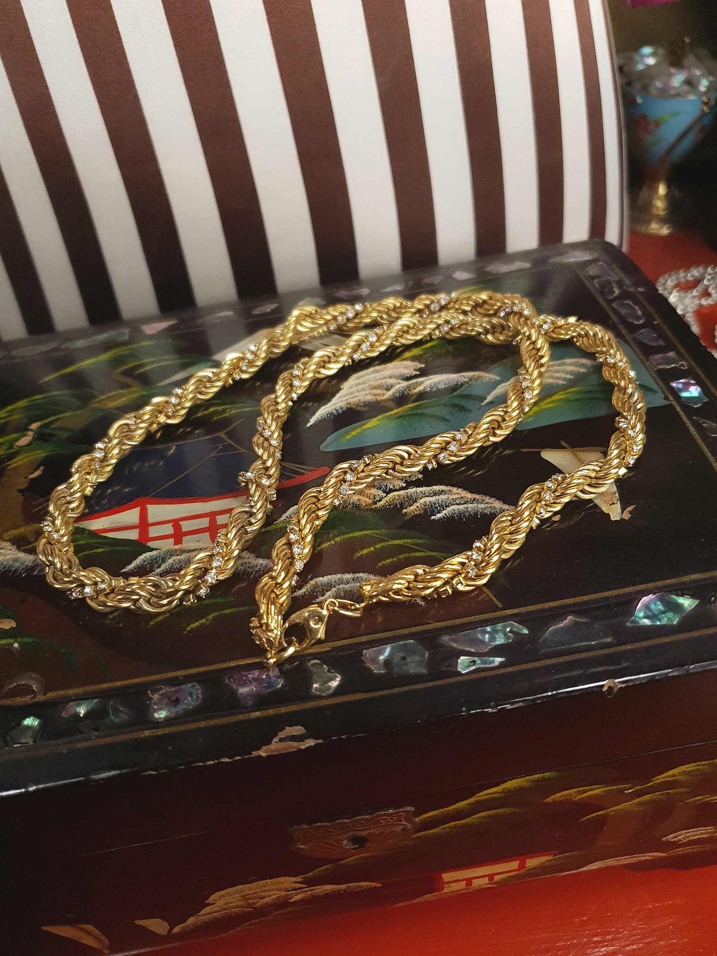 90s Vintage Twisted Rope Chain Rhinestone Necklace 24" Gold-Tone