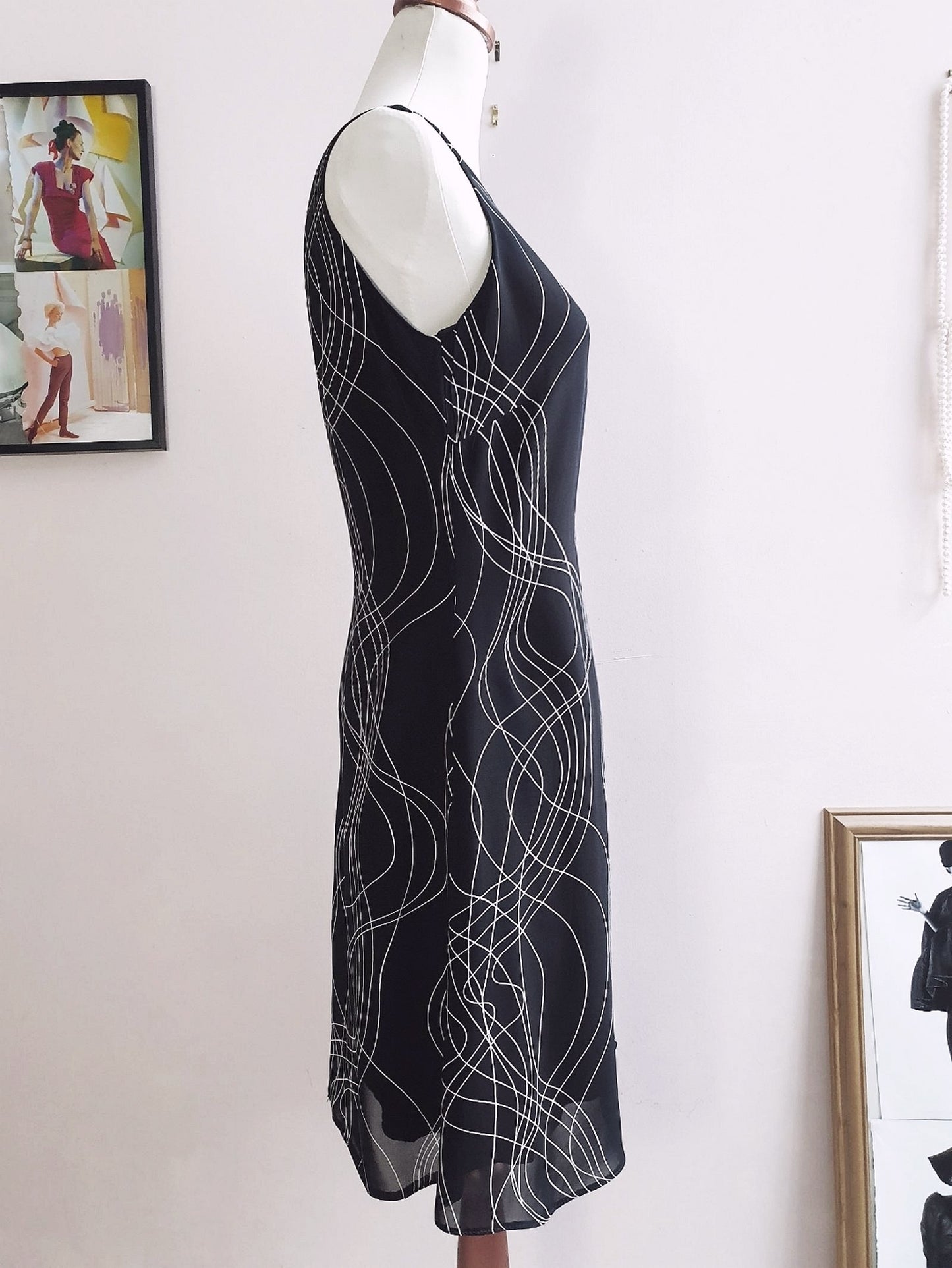 Vintage 90s Black White Chiffon Shift Dress Monochrome Graphic Art Pattern - Size 10