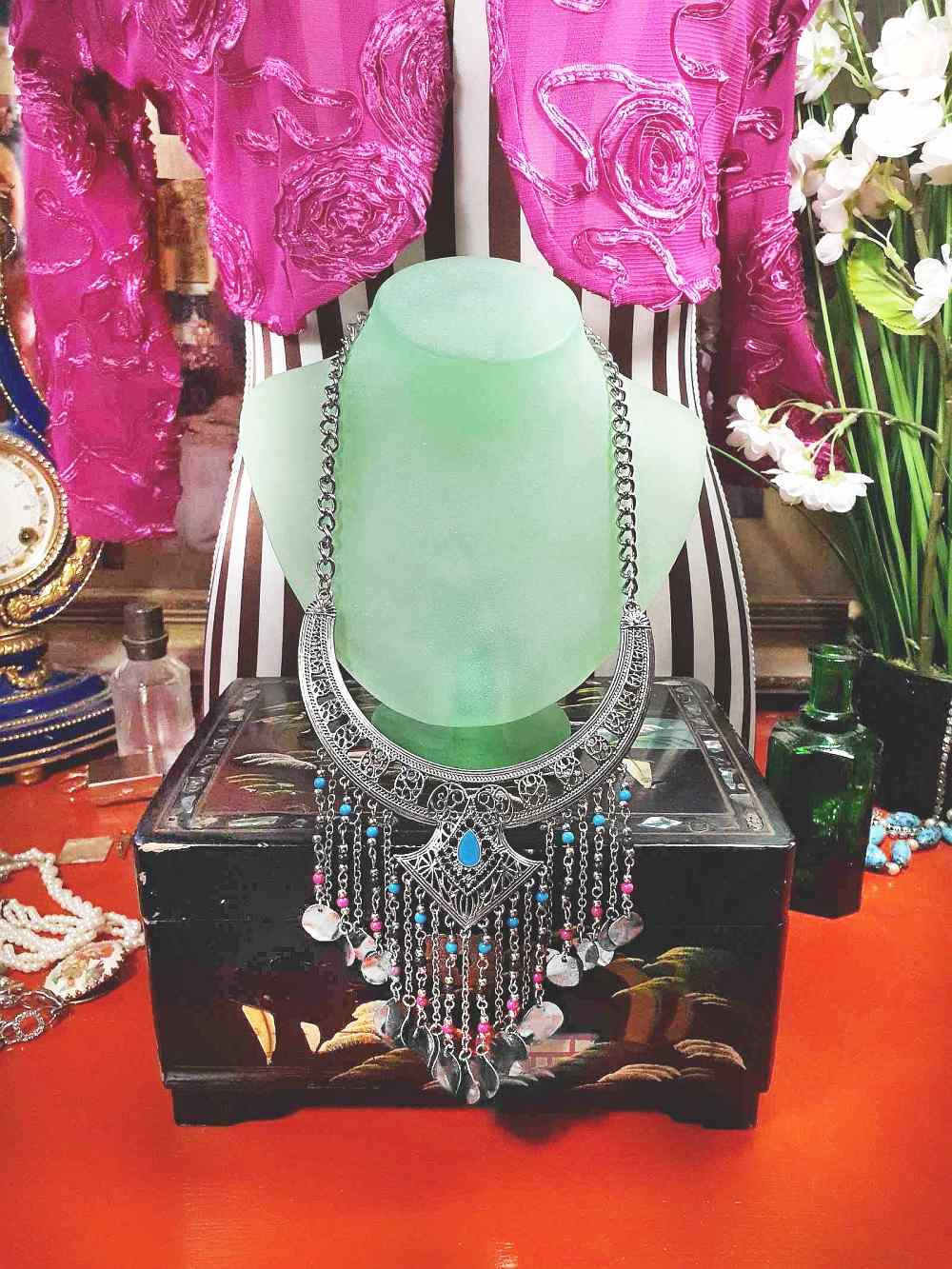 90s Vintage Boho Filagree Statement Necklace 21" Bohemian