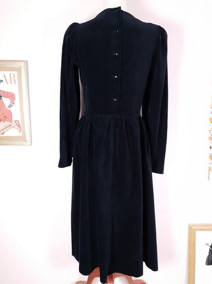 English Classics - Beautiful Vintage 1980s Laura Ashley Black Velvet Dress - Size 12