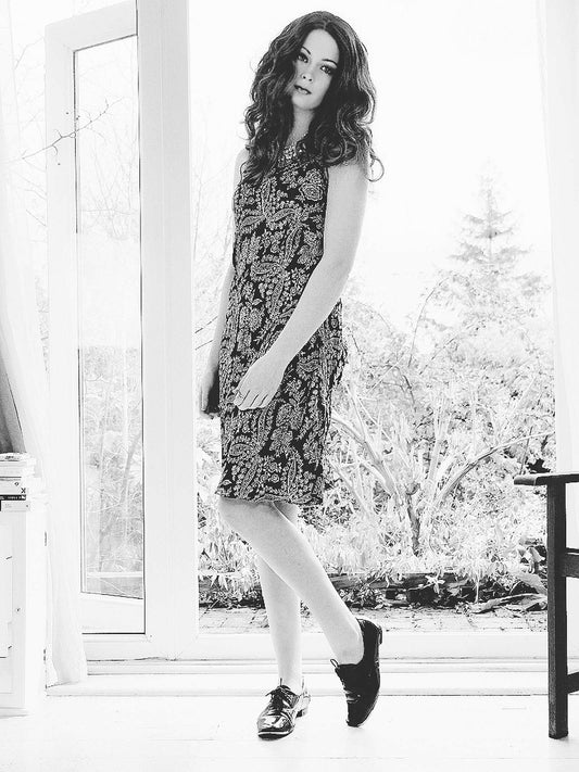 Cute Vintage 90s Laura Ashley Paisley Shift Dress - English Classics Size 10