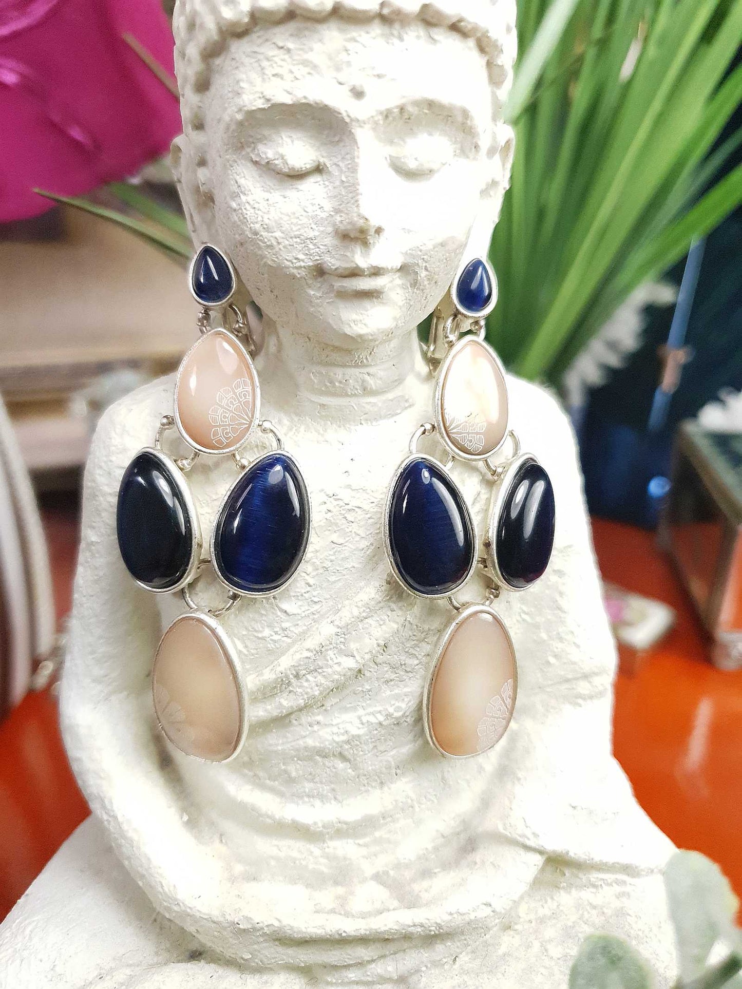 Vintage Liz Claiborne Blue Beige Dangle Drop Earrings 1980s