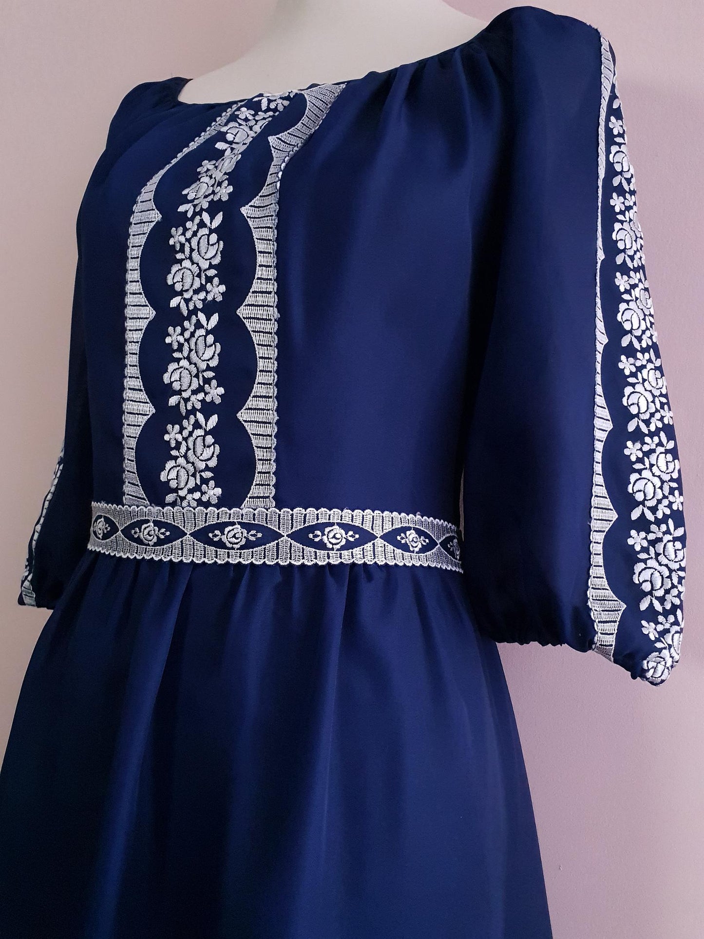 Vintage Navy Blue Maxi Dress 1970s - Size 16 Embroidered Floral Romantic Boho Bohemian Retro