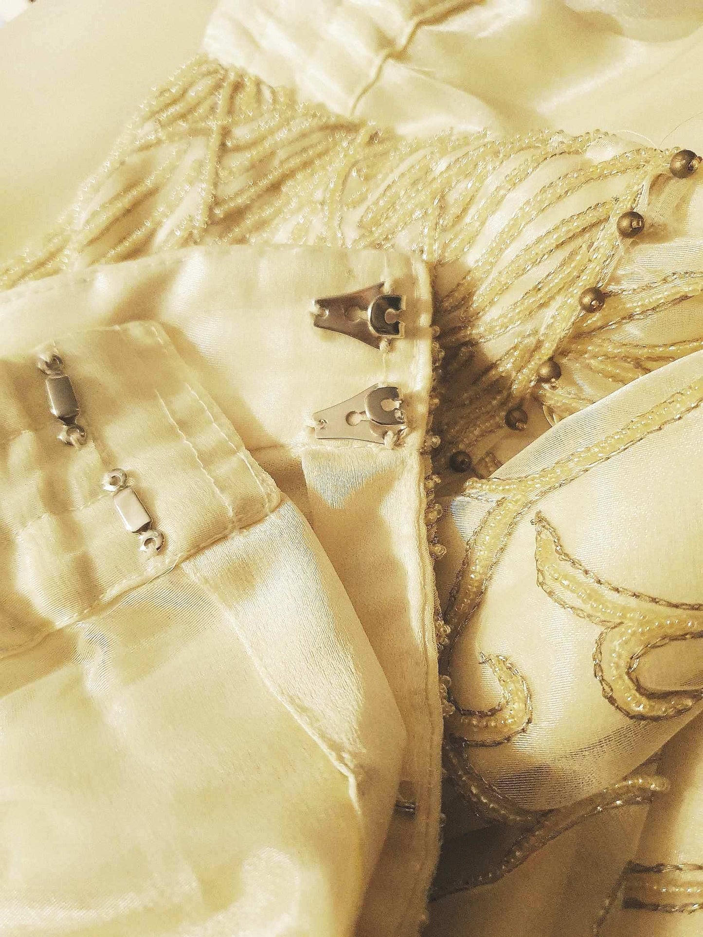 Vintage Pale Yellow Organza Flower Embroidered Skirt Sequins Floral 1970s - Size 12
