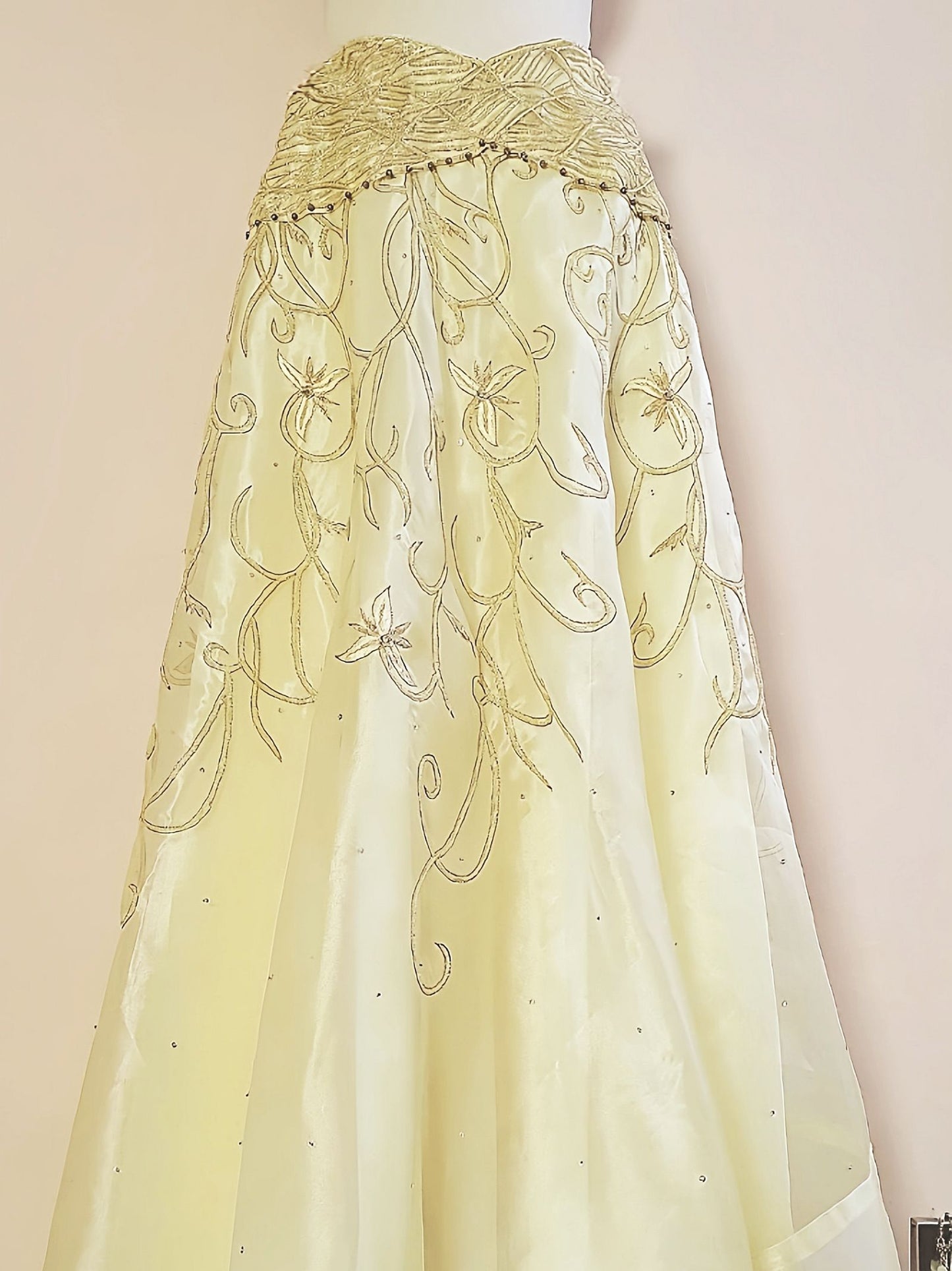 Vintage Pale Yellow Organza Flower Embroidered Skirt Sequins Floral 1970s - Size 12