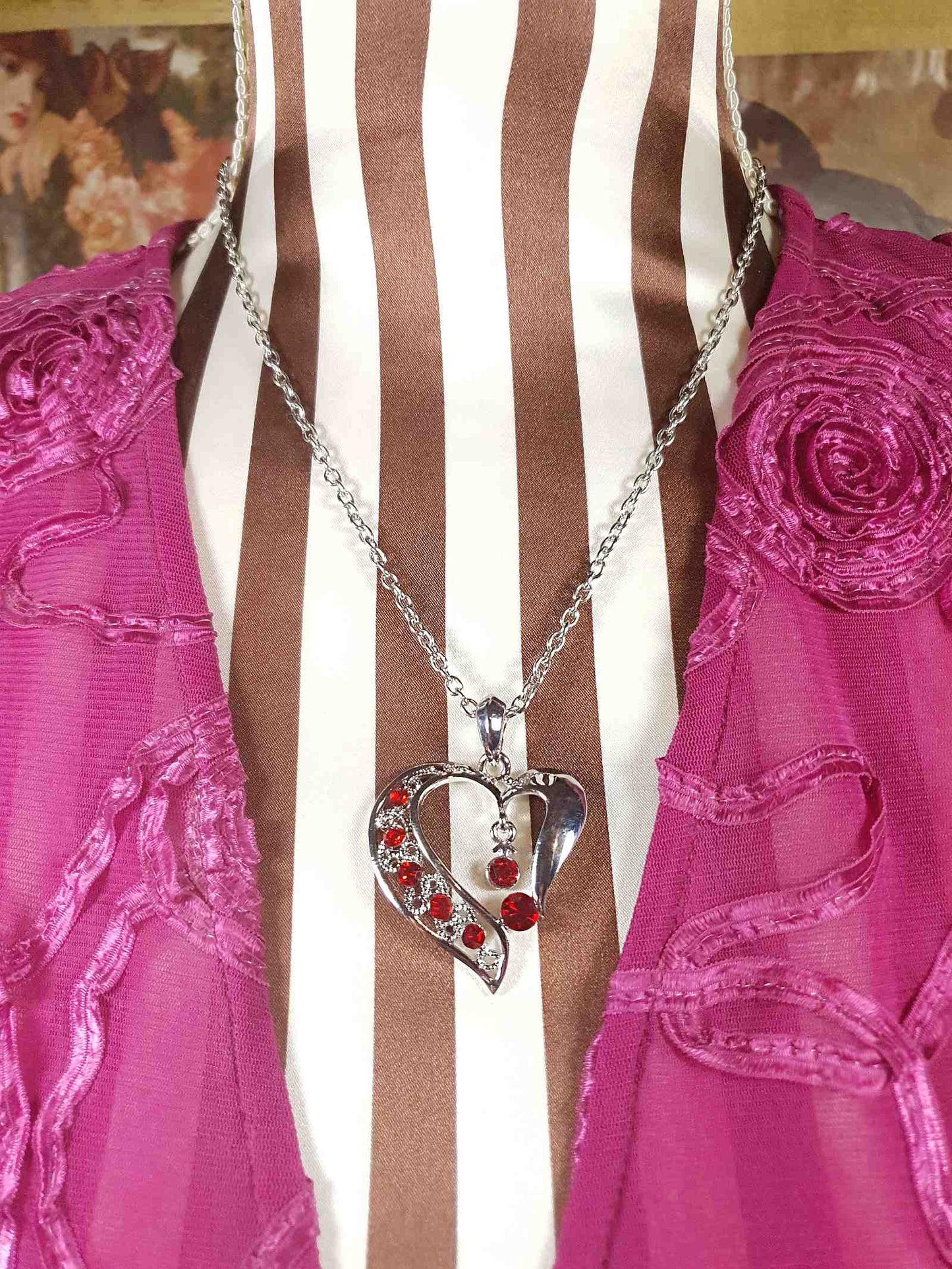 Vintage Red Rhinestone Heart Pendant Necklace Y2K