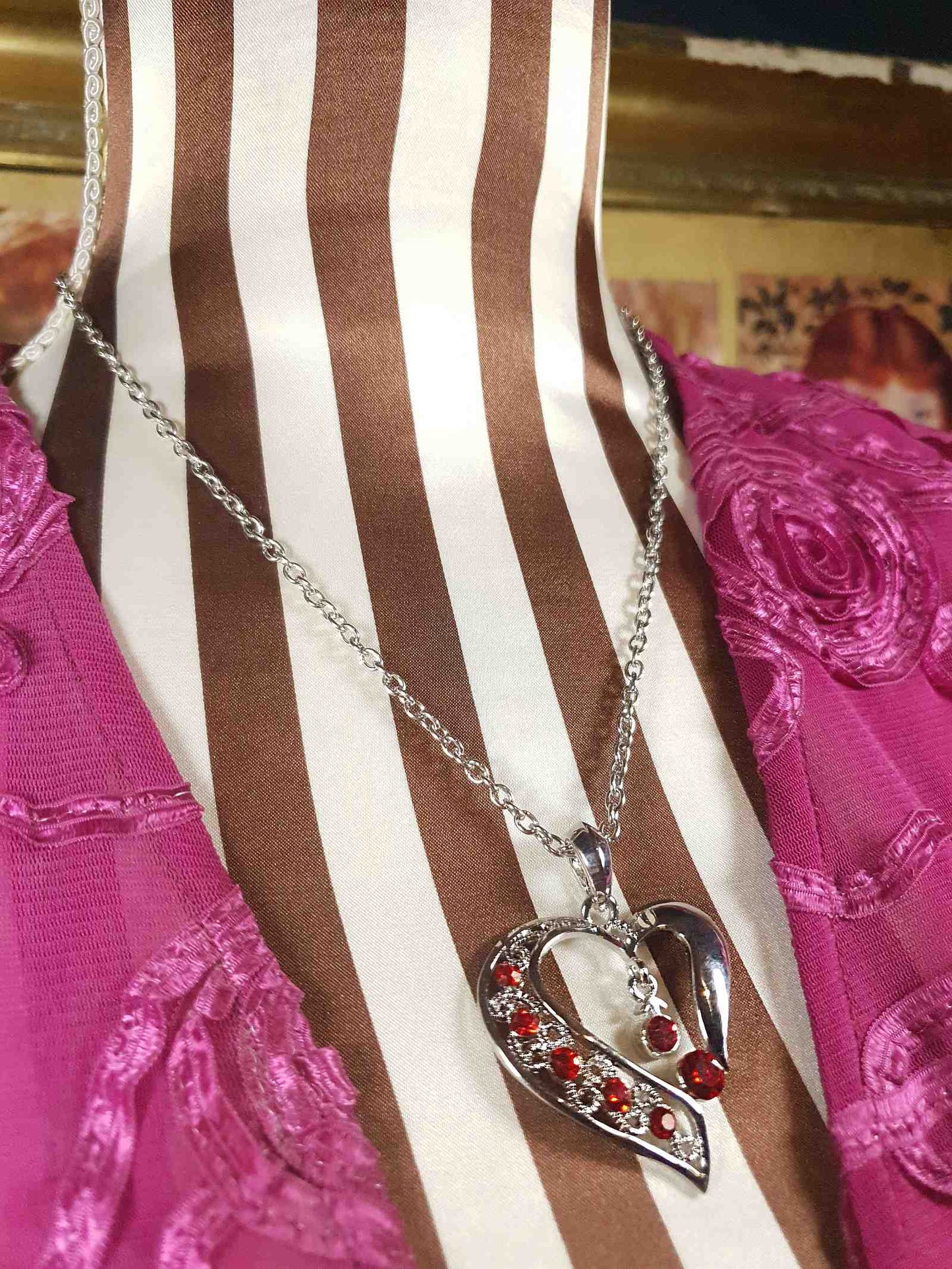 Vintage Red Rhinestone Heart Pendant Necklace Y2K