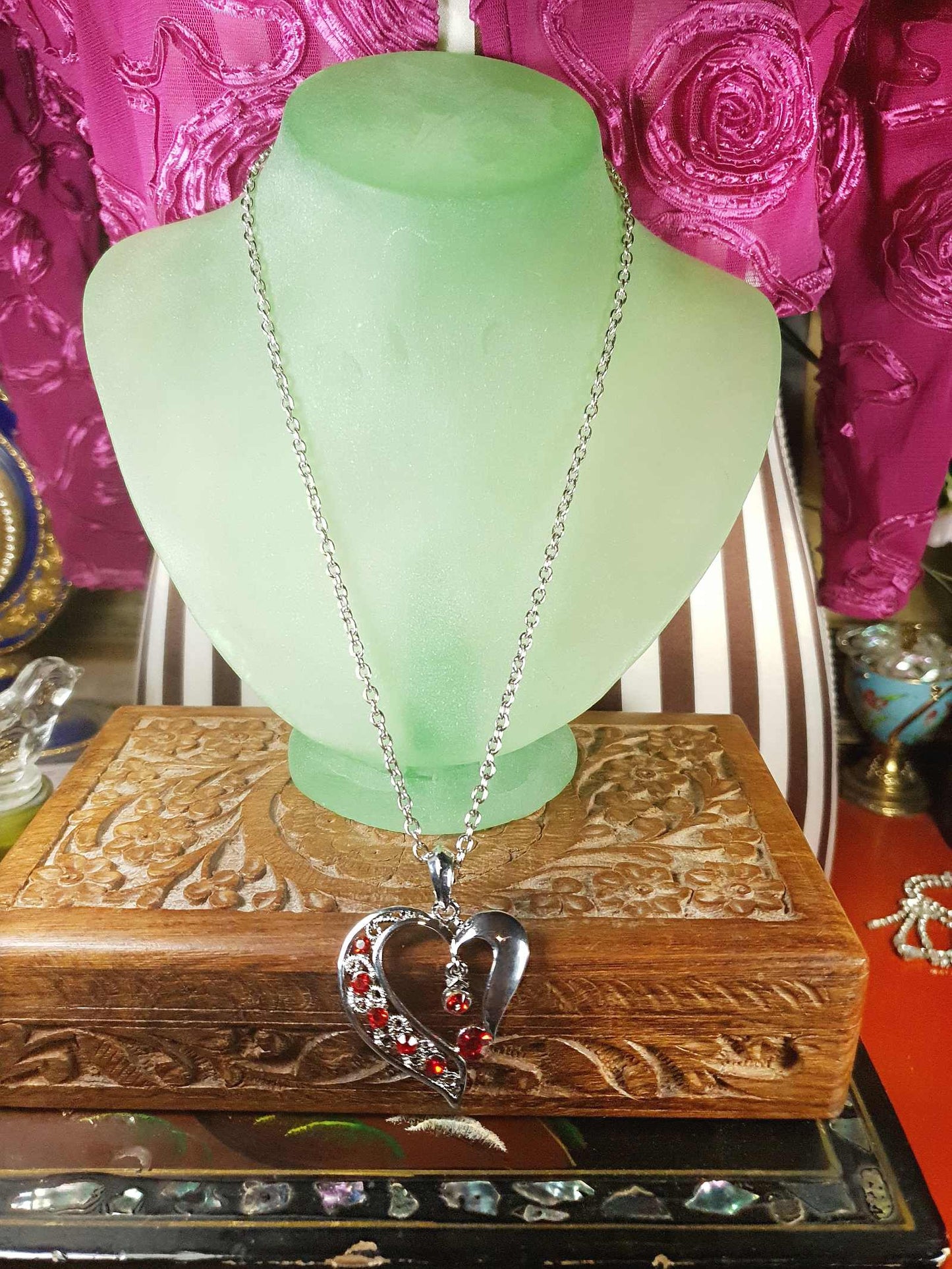 Vintage Red Rhinestone Heart Pendant Necklace Y2K