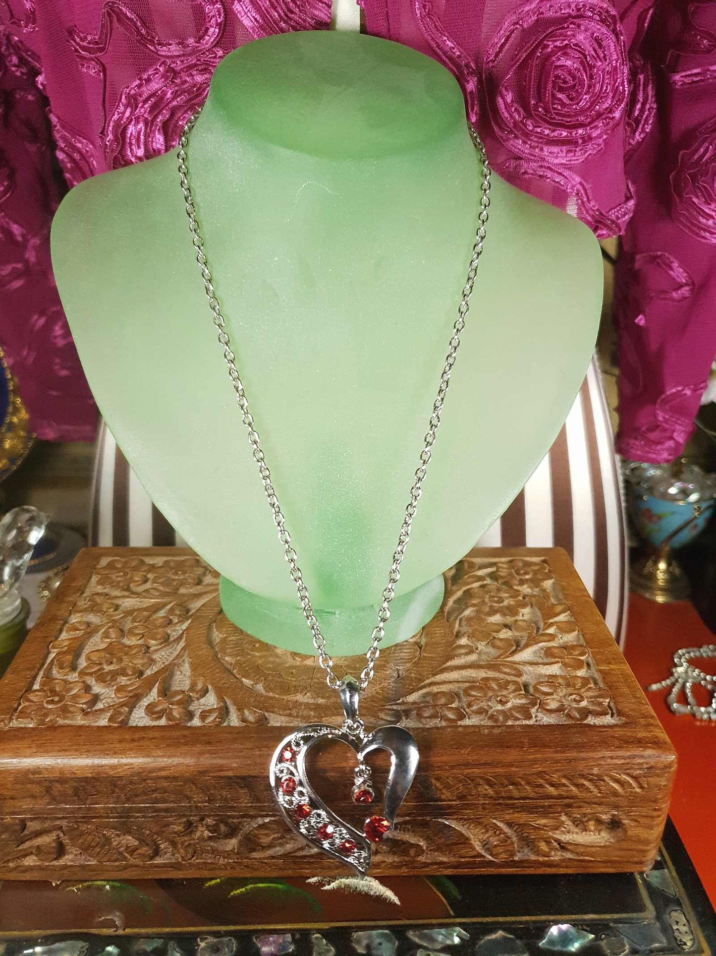 Vintage Red Rhinestone Heart Pendant Necklace Y2K