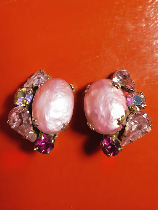 Vintage 1950s Weiss Earrings Pink Rhinestone Pearl Aurora Borealis Clip-Ons AB