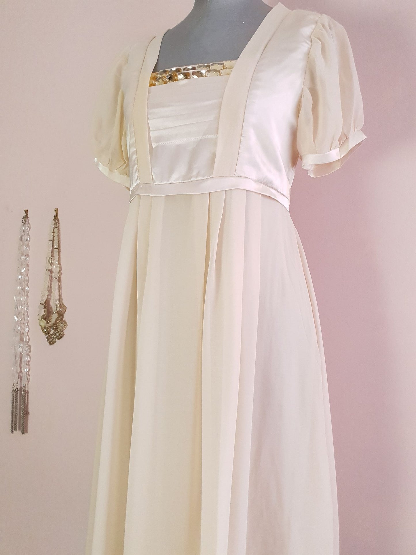 Beautiful Vintage 90s Cream Silk Satin & Chiffon Dreamy Goddess Dress - Size 12
