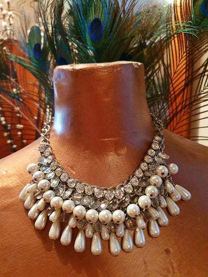 Pre-Loved Dazzling White Faux Pearl Rhinestone Bead Statement Necklace Y2K