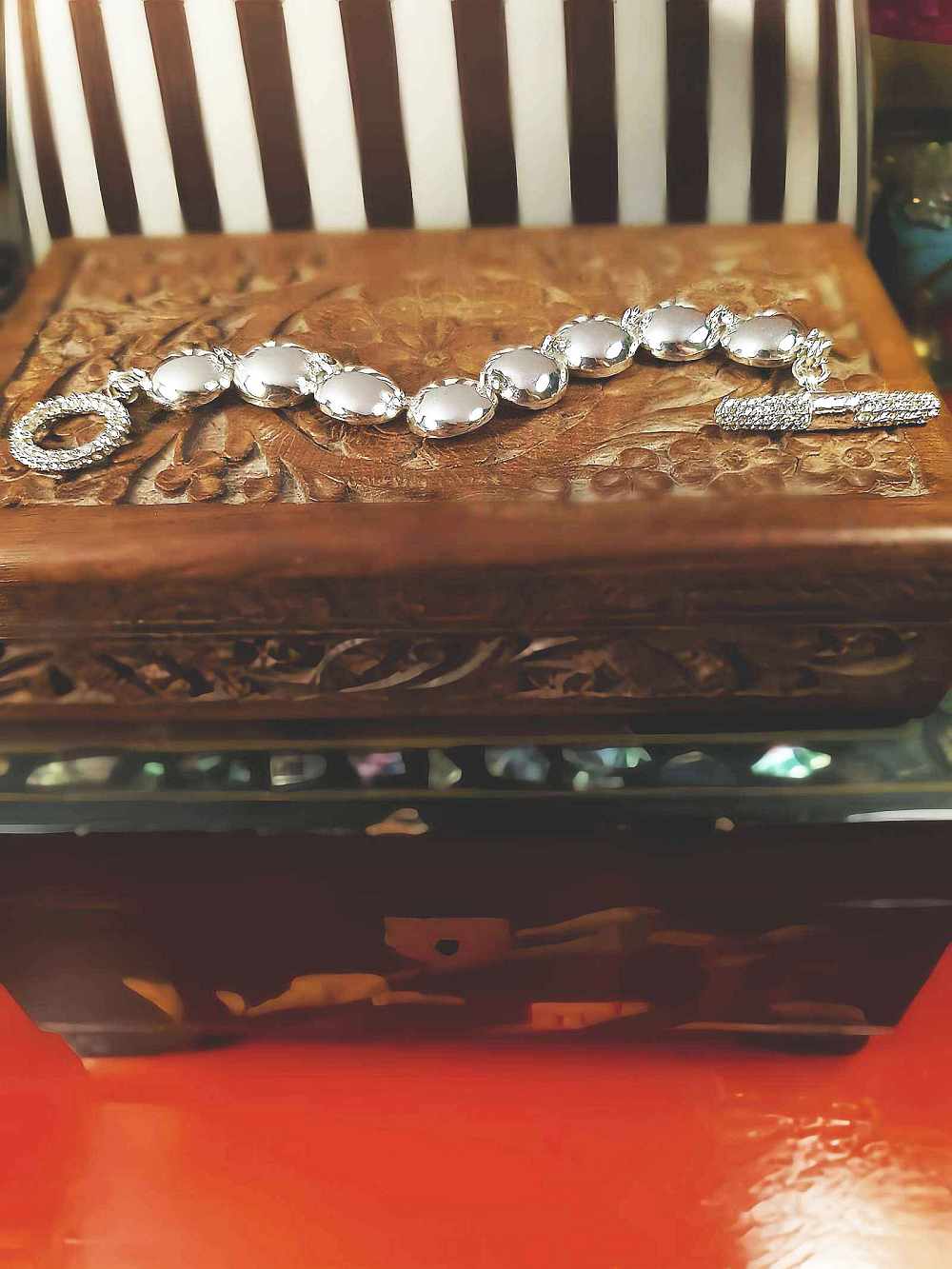 Vintage 1980s Statement Crystal Rhinestone Bracelet Toggle Silver-Tone