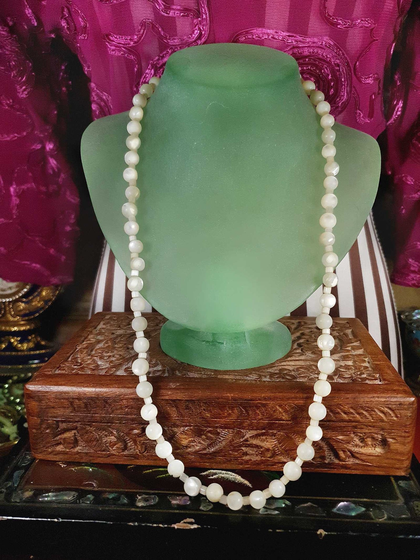 Vintage 1930s Mother of Pearl Necklace Art Deco MOP