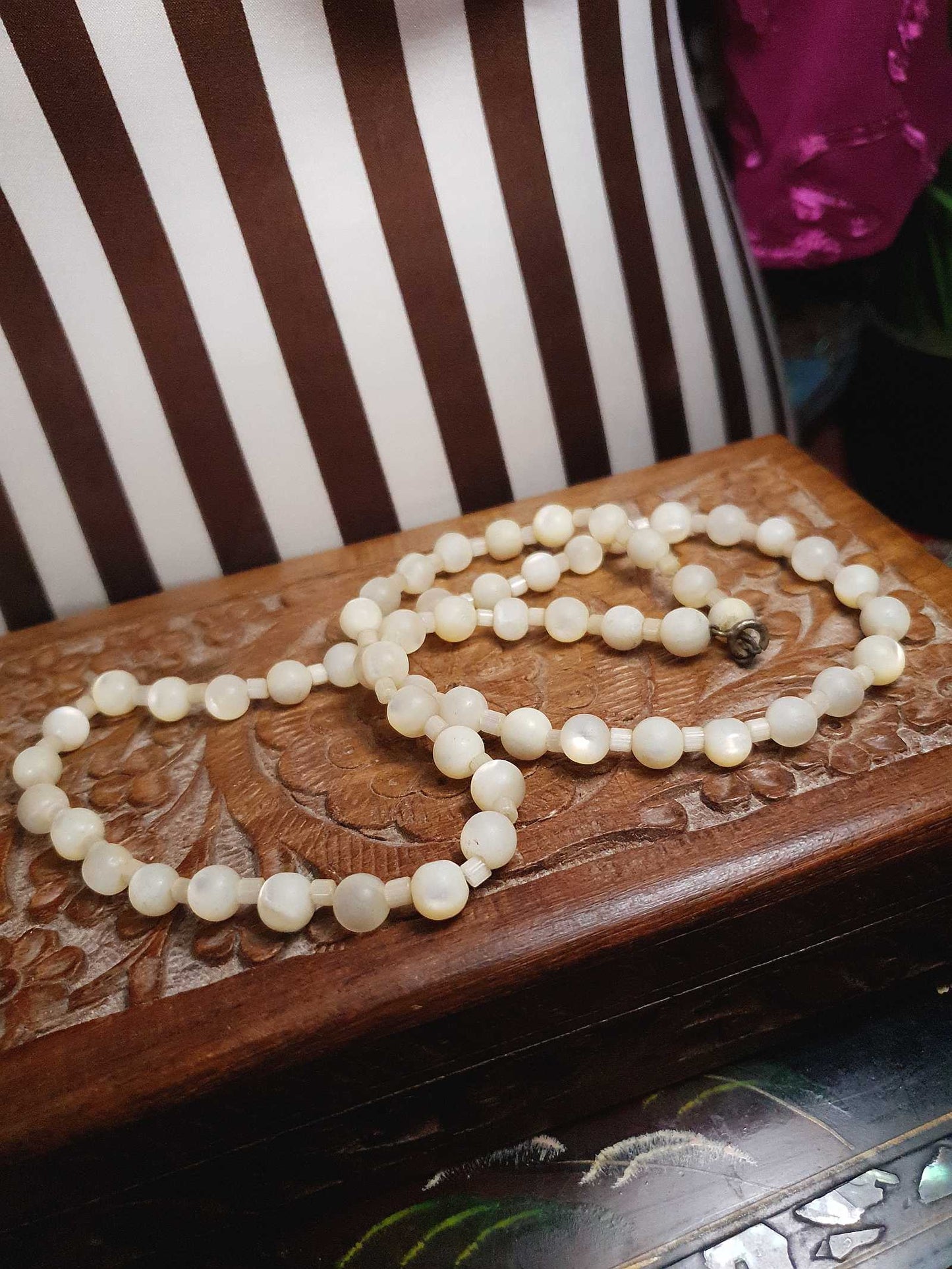 Vintage 1930s Mother of Pearl Necklace Art Deco MOP