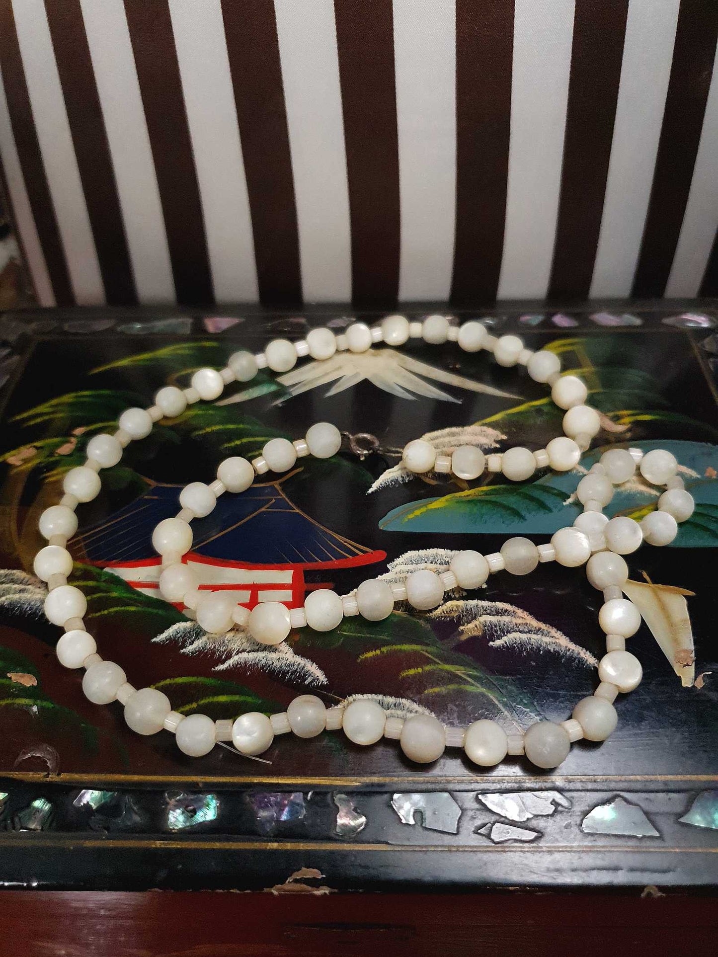 Vintage 1930s Mother of Pearl Necklace Art Deco MOP