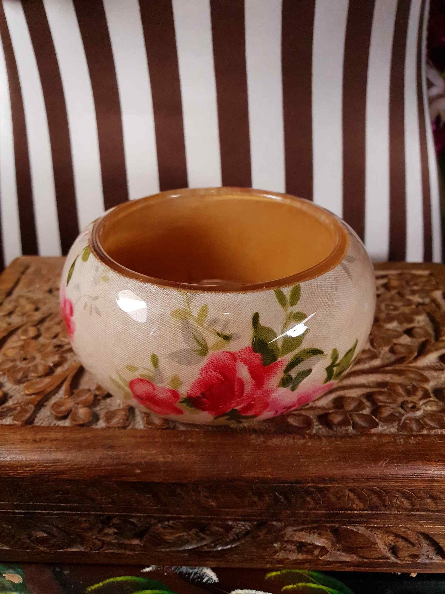 Vintage 1950s Lucite Floral Bangle Flower Bracelet