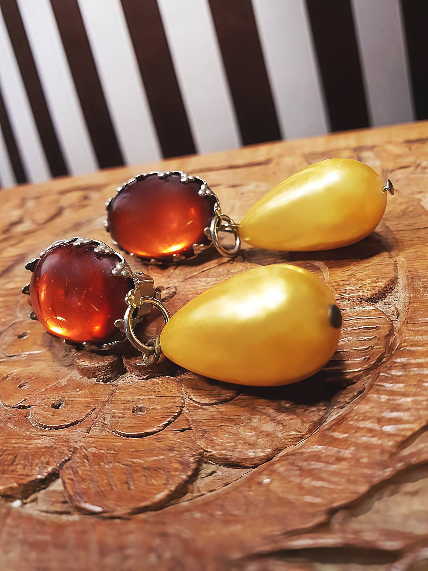 Vintage Orange Yellow Dangle Pearl Earrings 1950s Drop Crackle Glass Clip-On Mid-Century