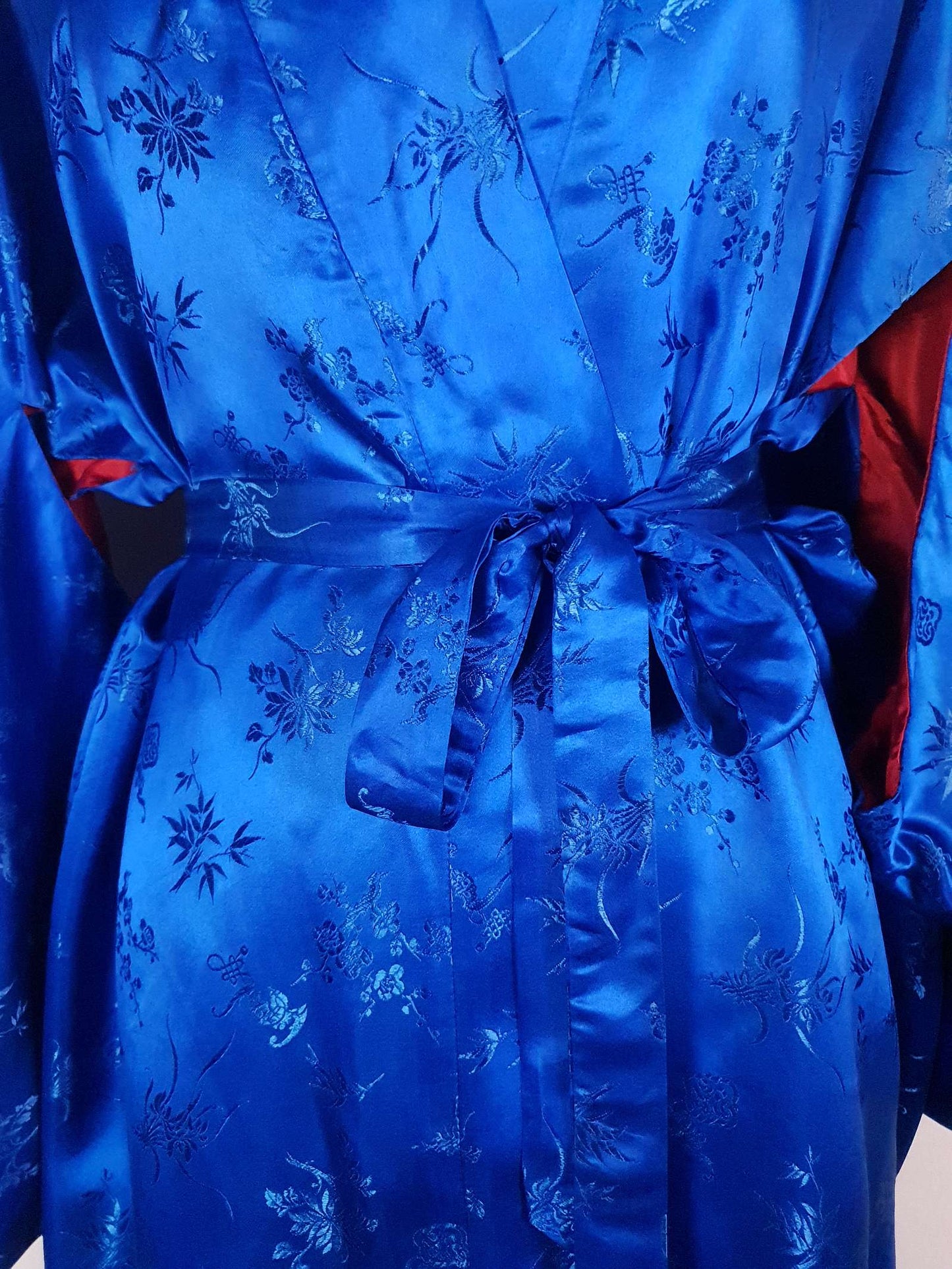 Beautiful Vintage 1960s Azure Blue Silk Japanese Kimono - Free size