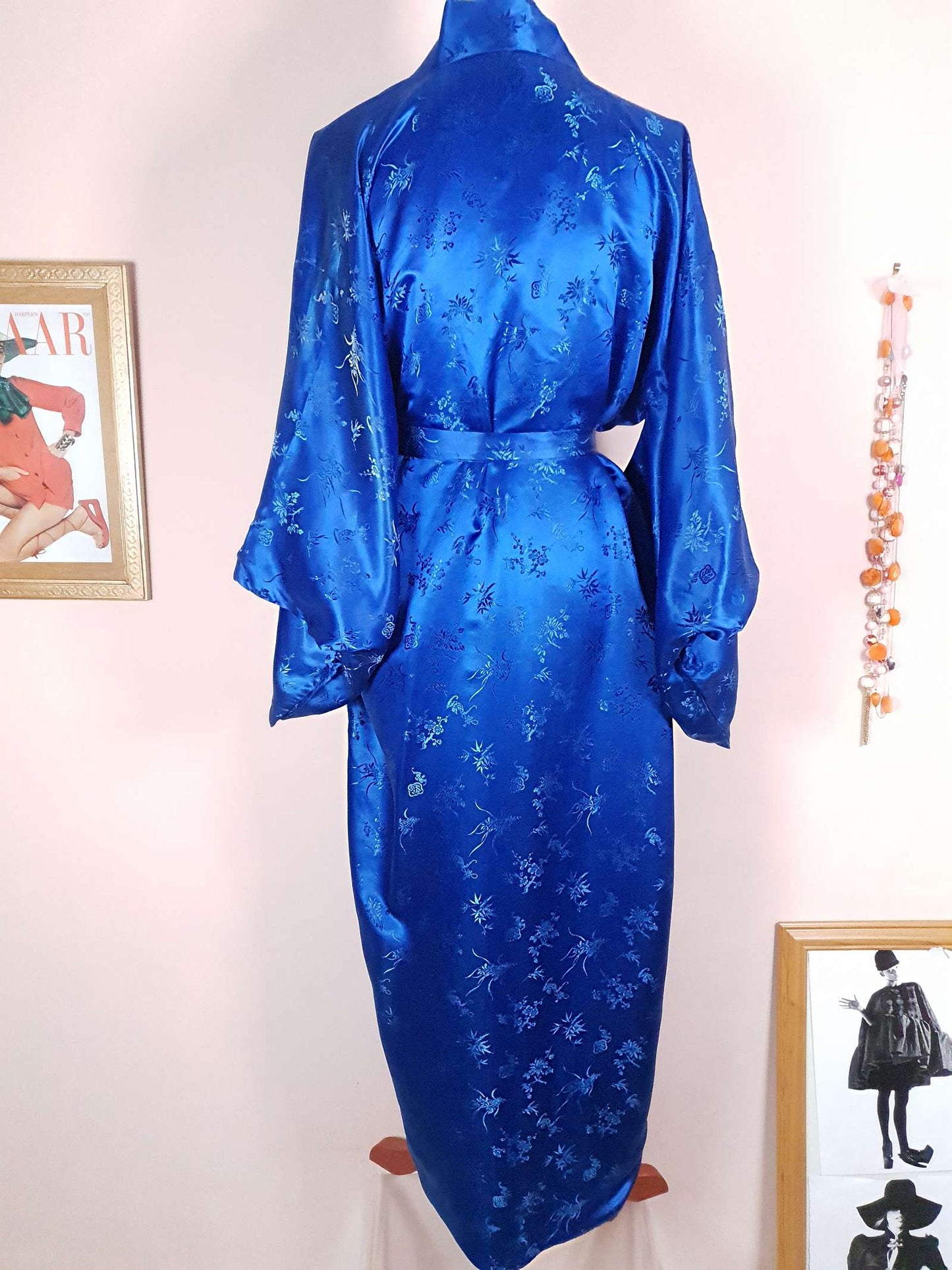 Beautiful Vintage 1960s Azure Blue Silk Japanese Kimono - Free size