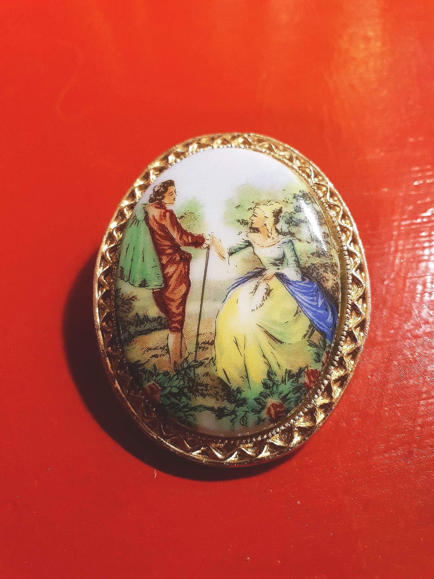 Vintage 1950s Courting Couple Brooch Porcelain Oval