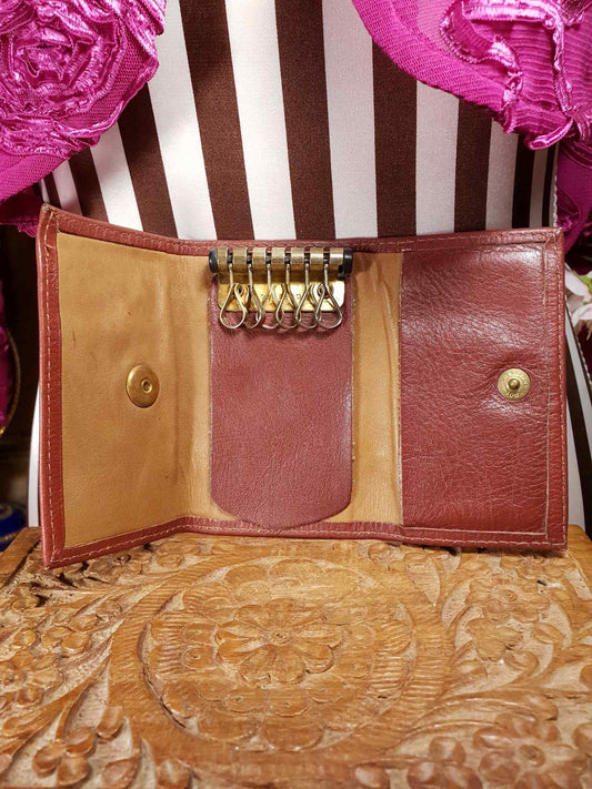 Vintage 1970s Buxton Key Holder Omega Soft Hide Leather Wallet