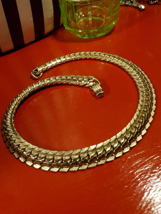 Vintage 1970s Choker Necklace 16" Snake Chain Gold Tone Retro