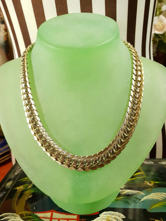 Vintage 1970s Choker Necklace 16" Snake Chain Gold Tone Retro