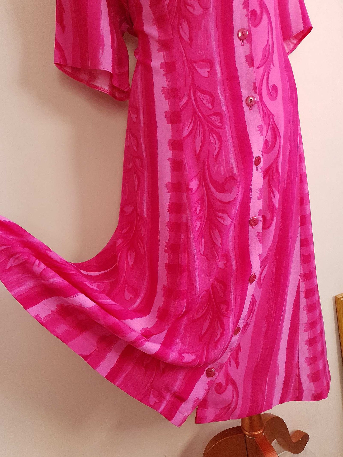 Vintage 1980s Cerise Pink Dress Midi Size 16 Retro Stripes Leaves