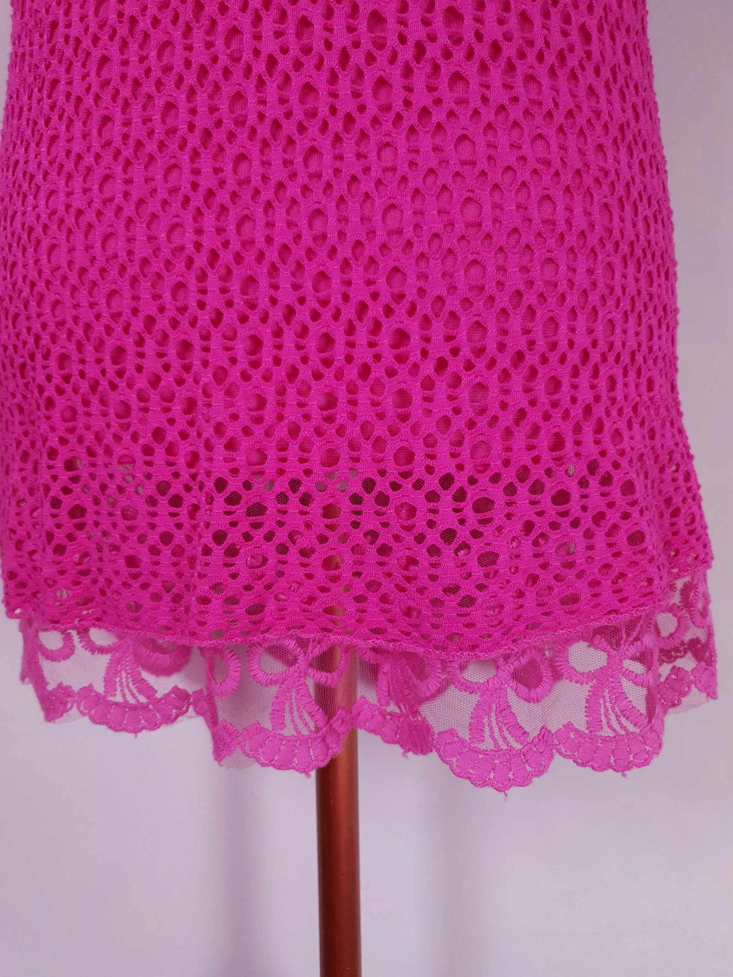Cute Bright Cerise Pink 1980s Vintage Crochet Mini Dress - Size 12/14