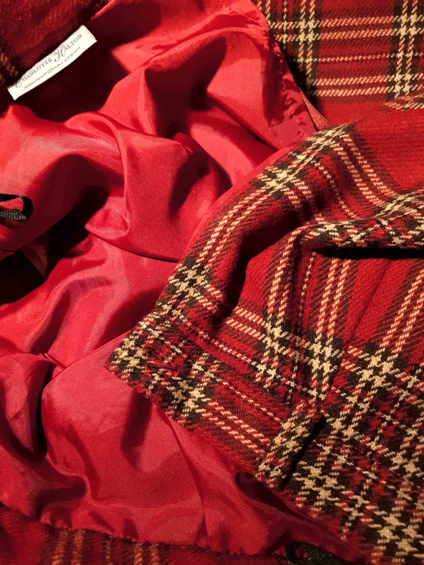 Cute Pre-Loved 1990s Red Tartan Plaid Skirt - Size 16