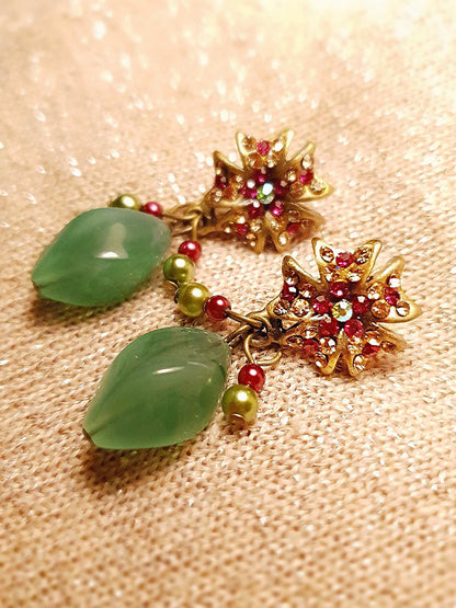 Vintage 90s Glamorous Rhinestone Green Glass & Bead Drop Earrings