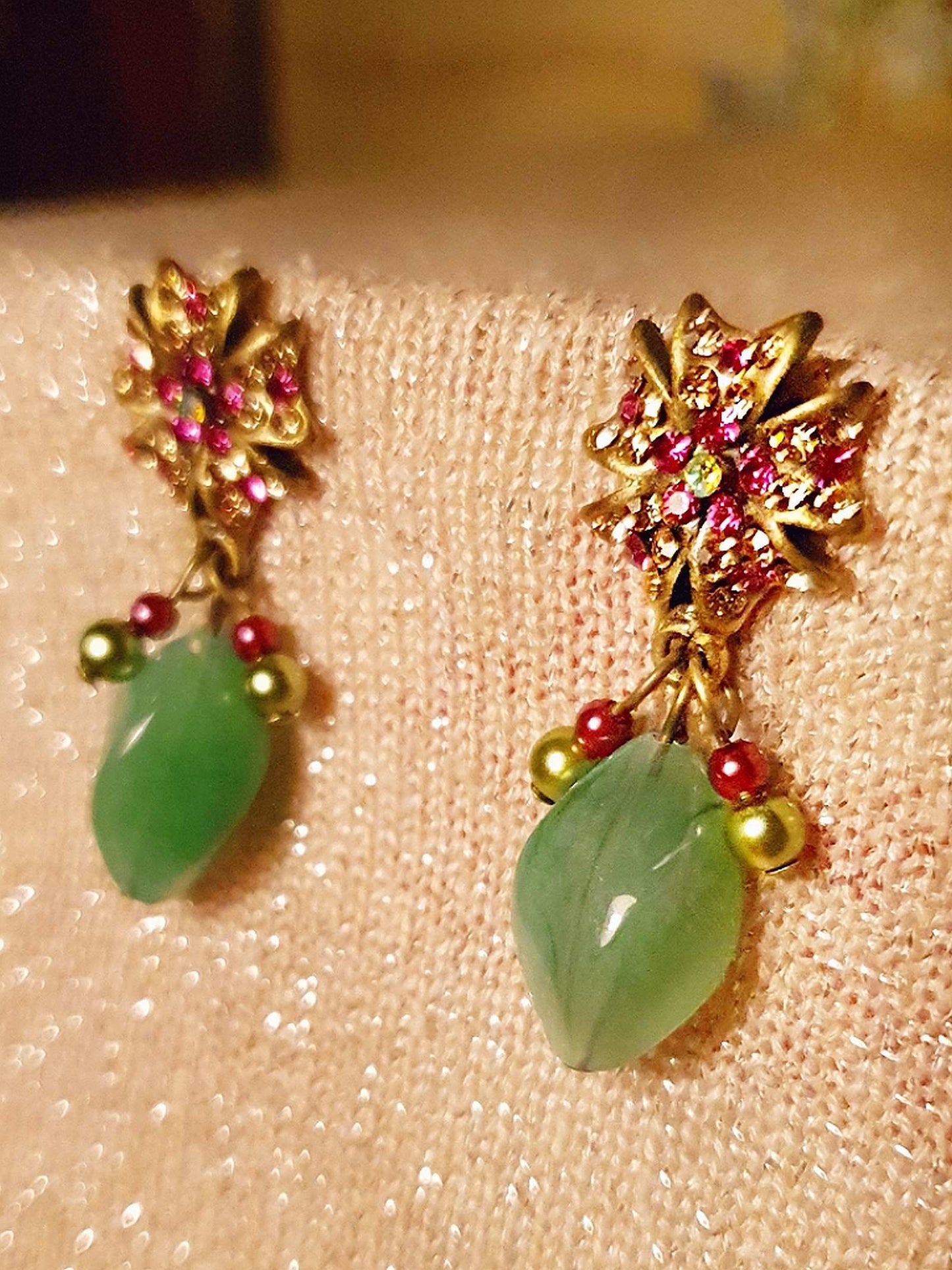 Vintage 90s Glamorous Rhinestone Green Glass & Bead Drop Earrings