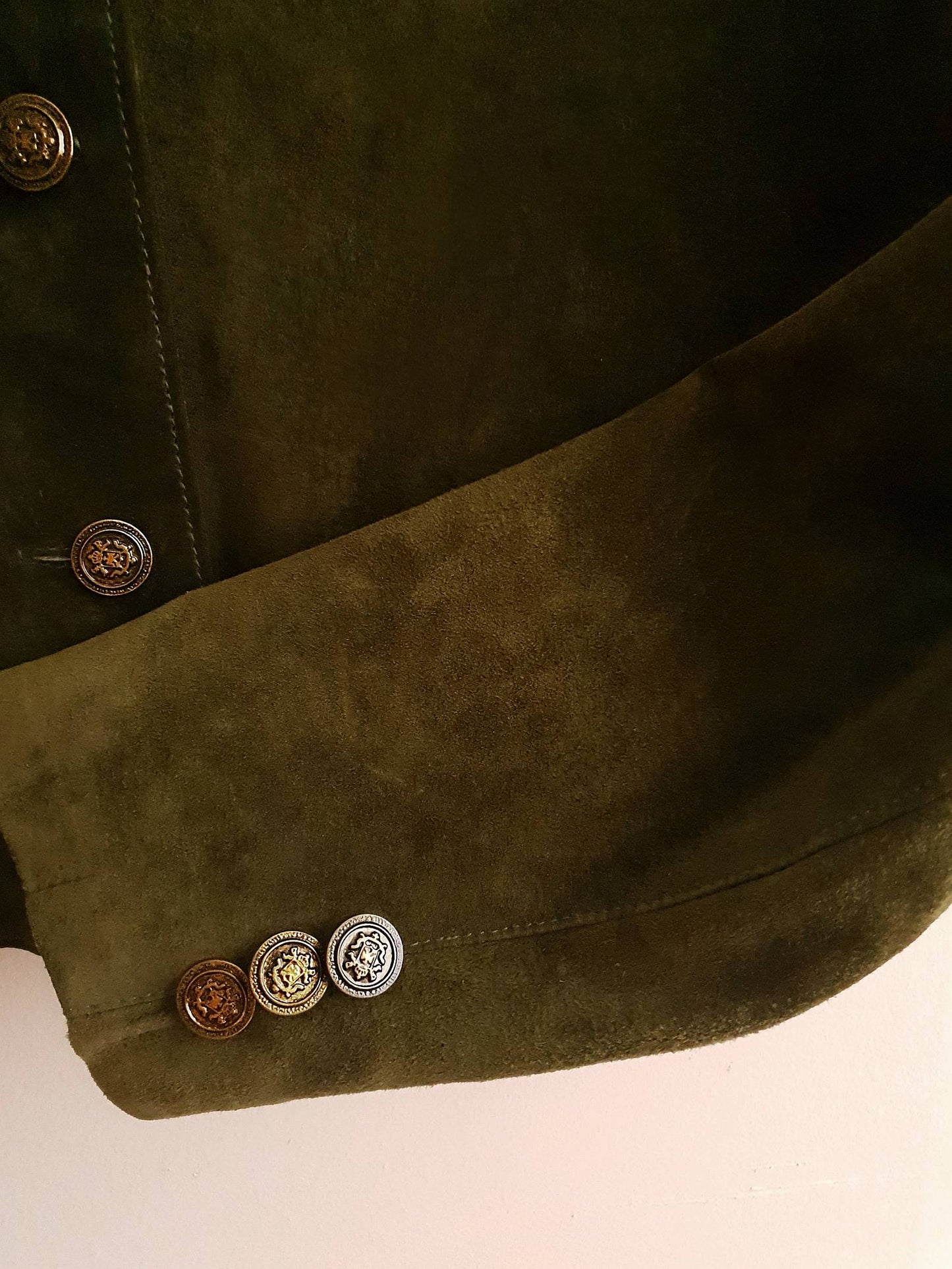Chic 1980s Vintage Olive Green Suede Leather Jacket - Size 10