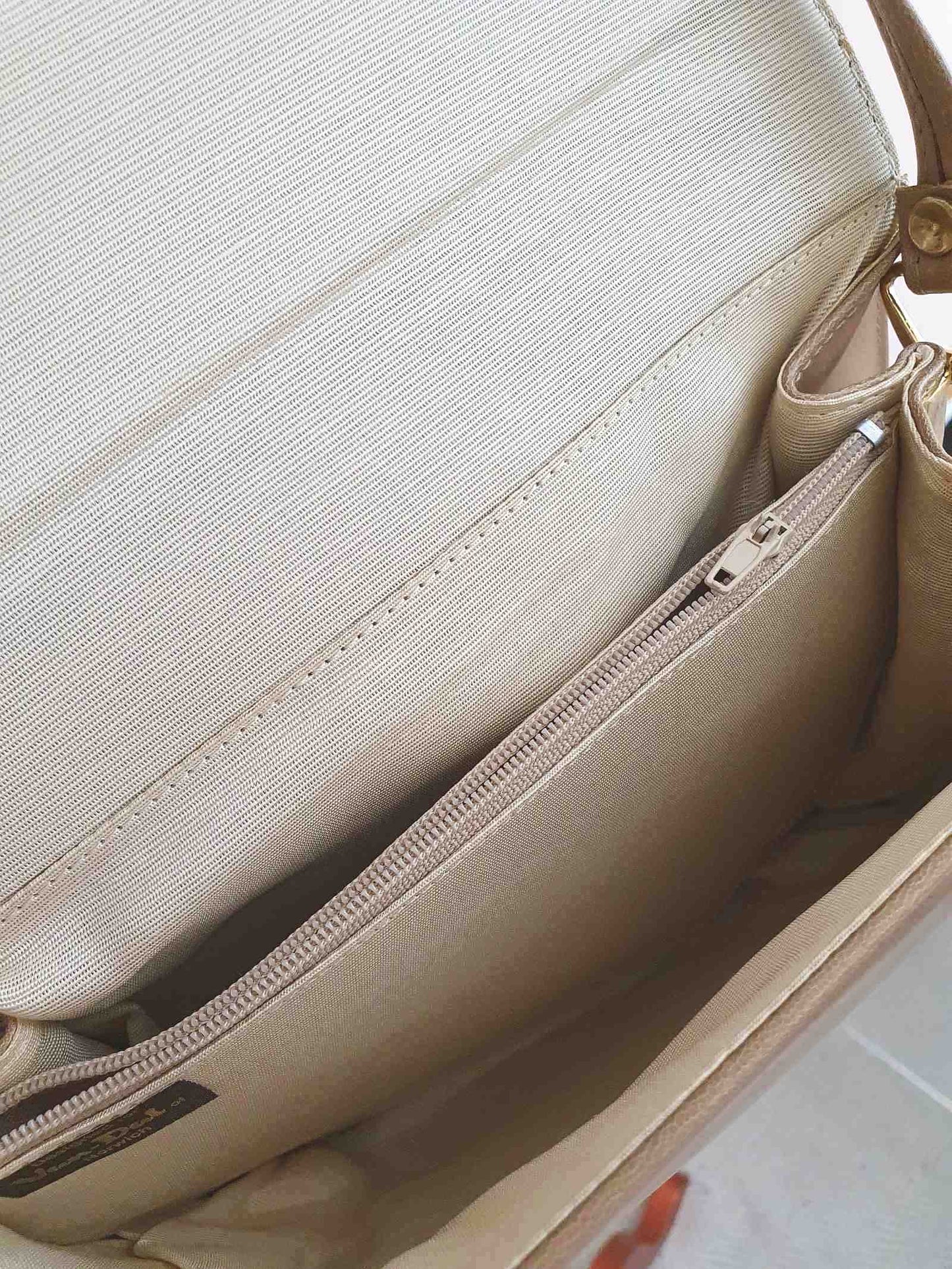 Vintage 1970s Tan Brown Shoulder Bag Handbag Retro